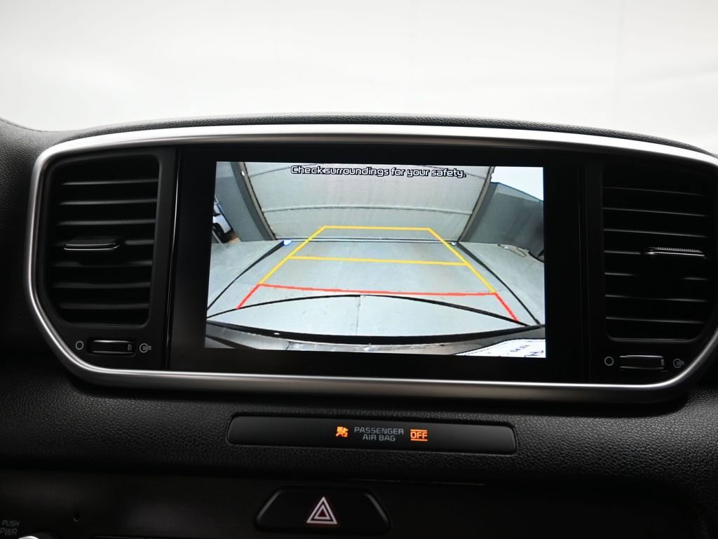 Used 2022 Kia Sportage LX image 16