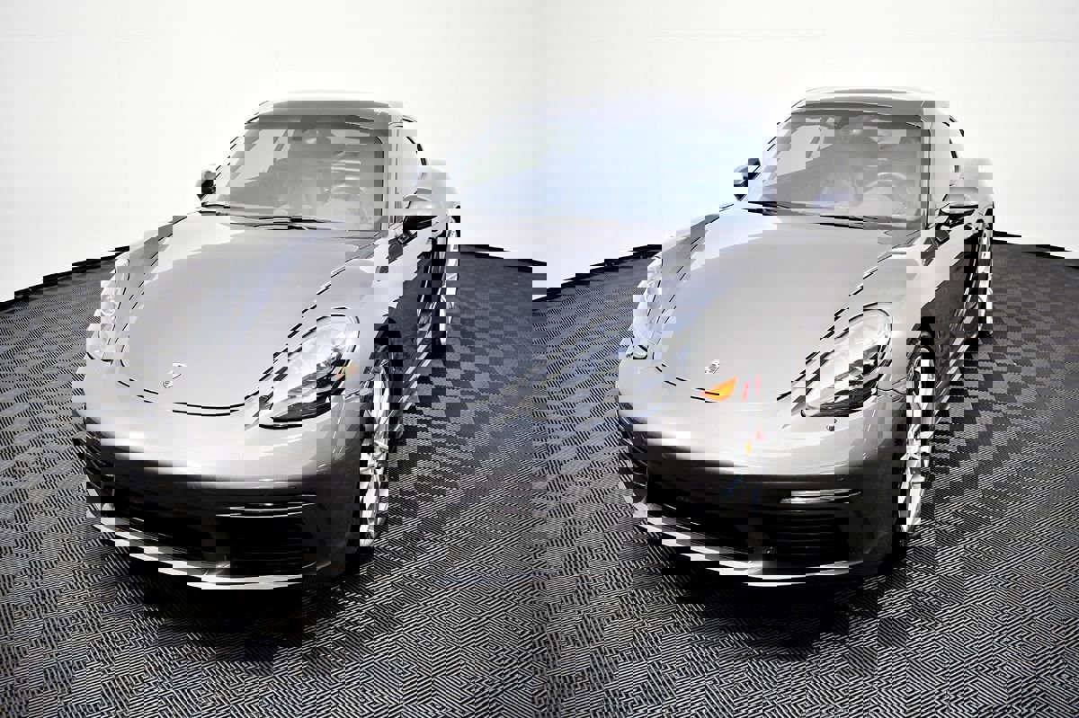 Used 2017 Porsche 718 Cayman S image 2