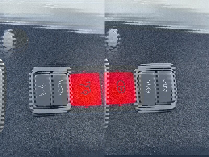 Used 2015 Mercedes-Benz S 550 Sedan image 28