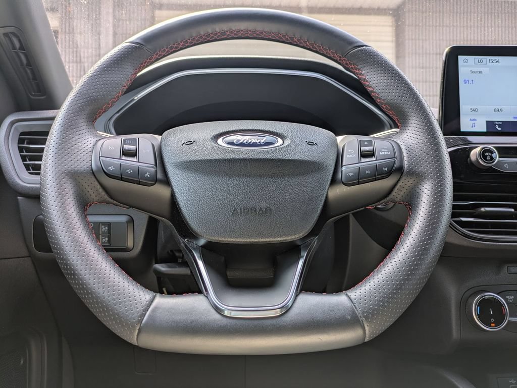 Used 2025 Ford Escape ST-Line FWD image 21