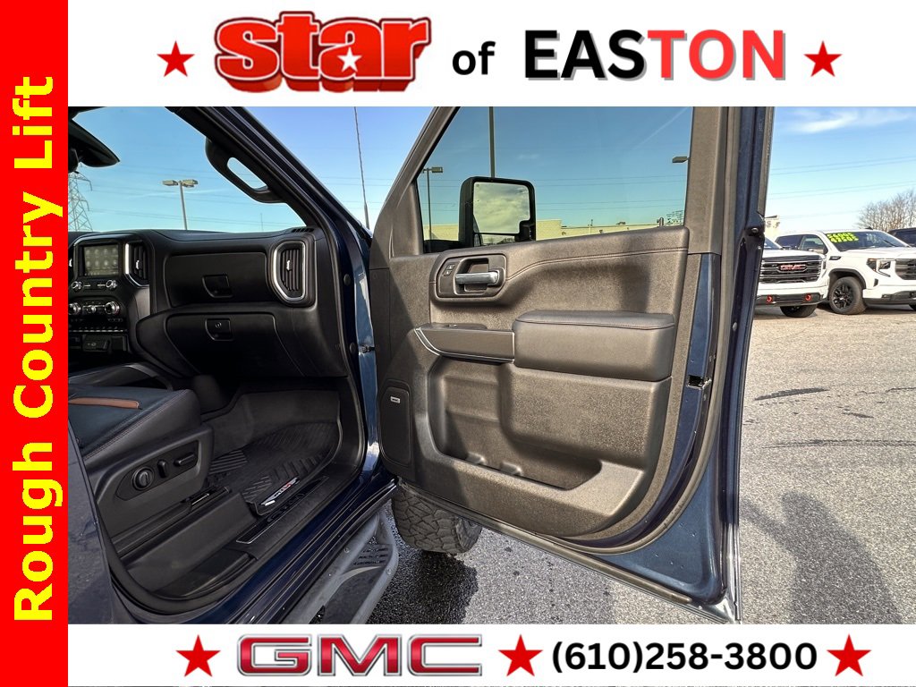 Used 2020 GMC Sierra 2500 AT4 w/ AT4 Premium Package image 11