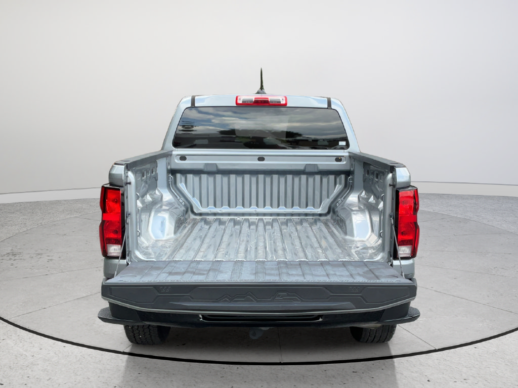Used 2023 Chevrolet Colorado W/T RWD image 18