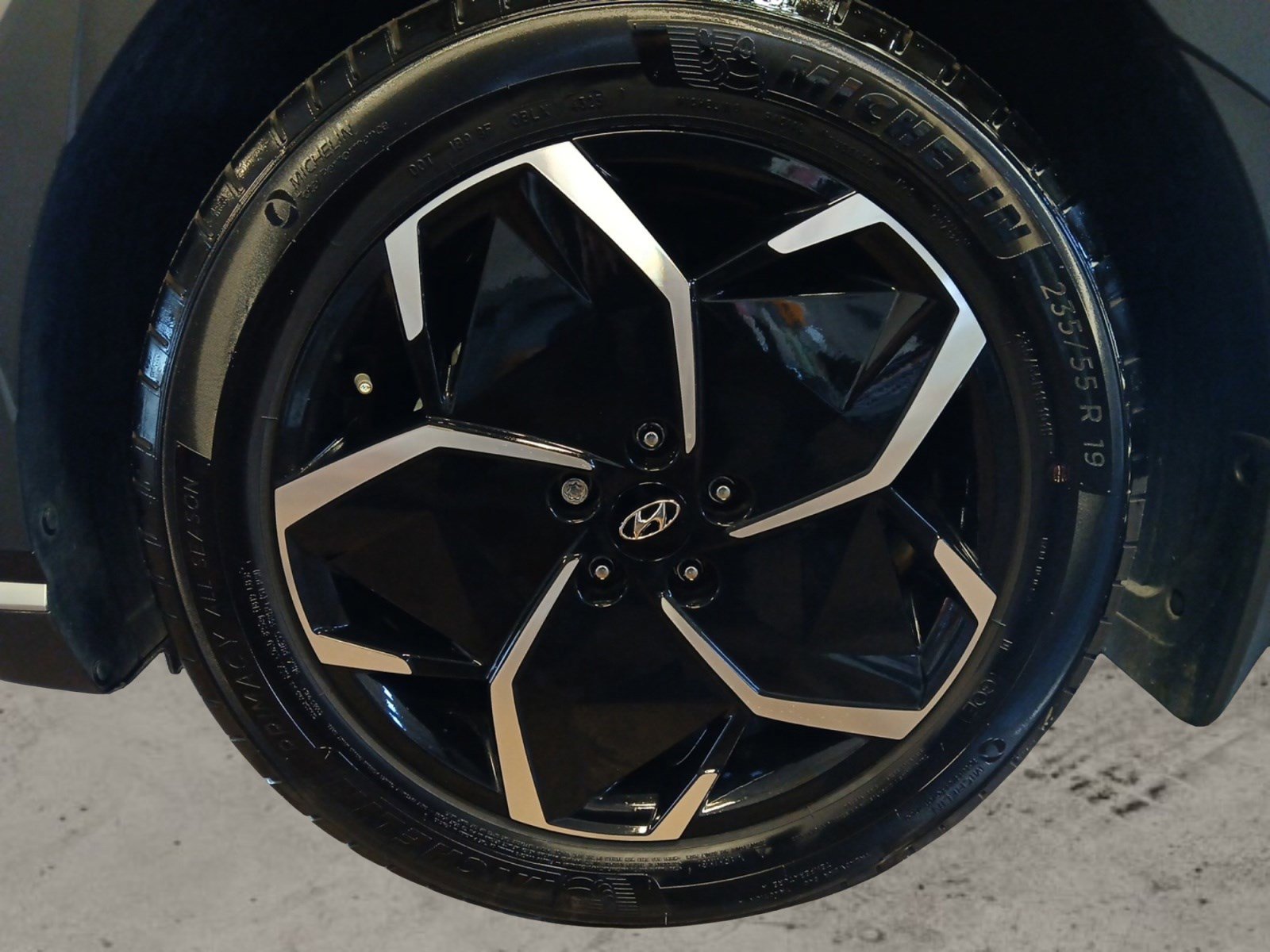 Certified 2024 Hyundai Ioniq 5 SEL image 14