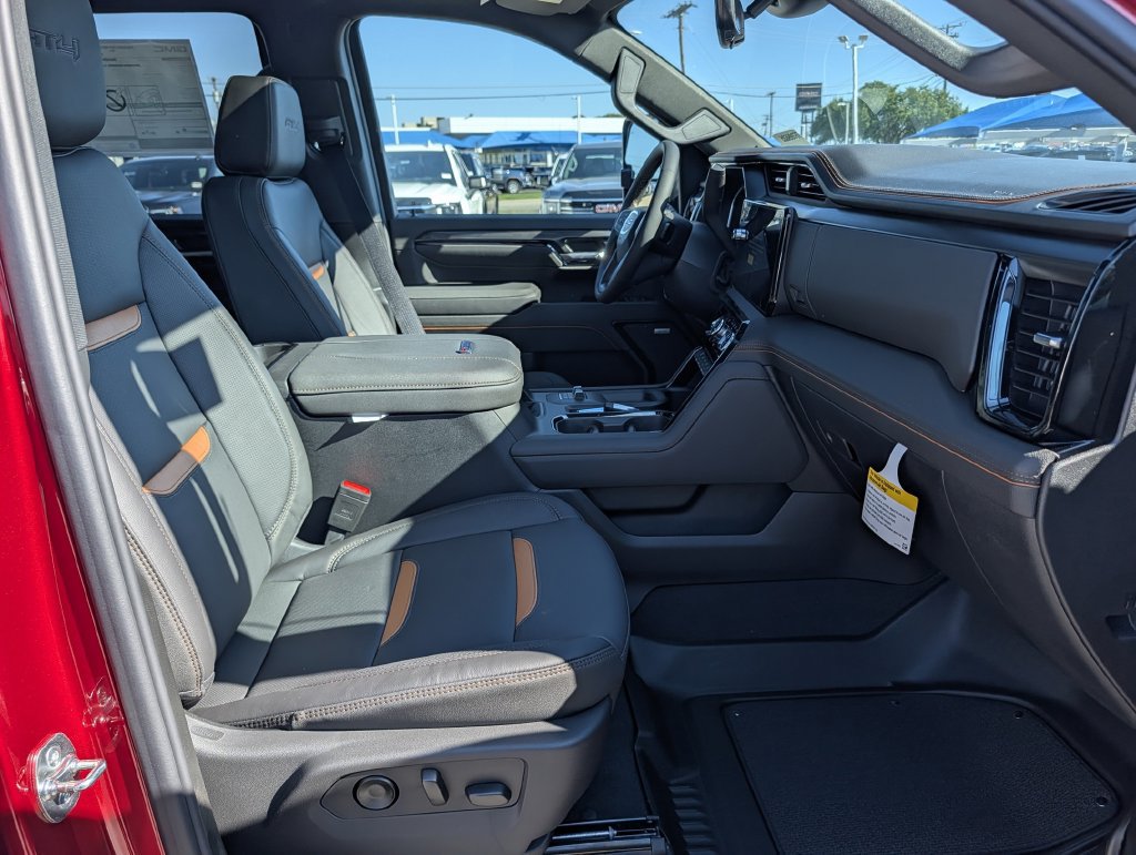 New 2026 GMC Sierra 2500 AT4 w/ AT4 Premium Plus Package AWD/4WD image 32