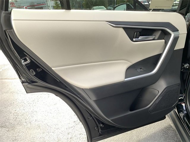 New 2025 Toyota RAV4 XLE image 15