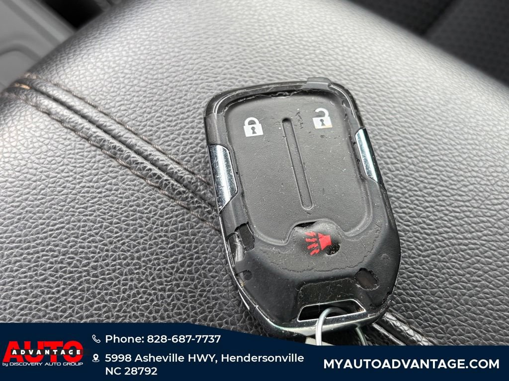 Used 2024 GMC Terrain SLE AWD/4WD image 17