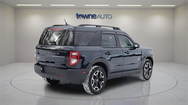 Used 2023 Ford Bronco Sport Outer Banks image 6