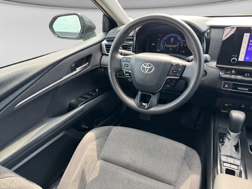 Used 2025 Toyota Camry LE FWD image 19