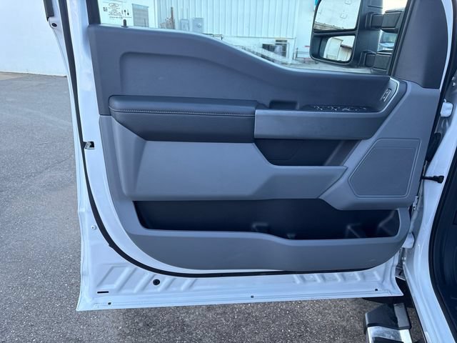 Used 2024 Ford F350 XLT AWD/4WD image 7