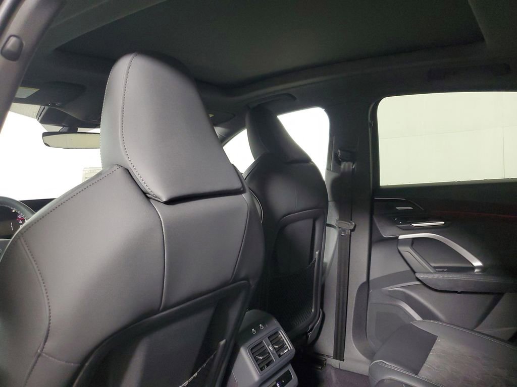 New 2025 Audi SQ5 Premium Plus AWD/4WD image 13