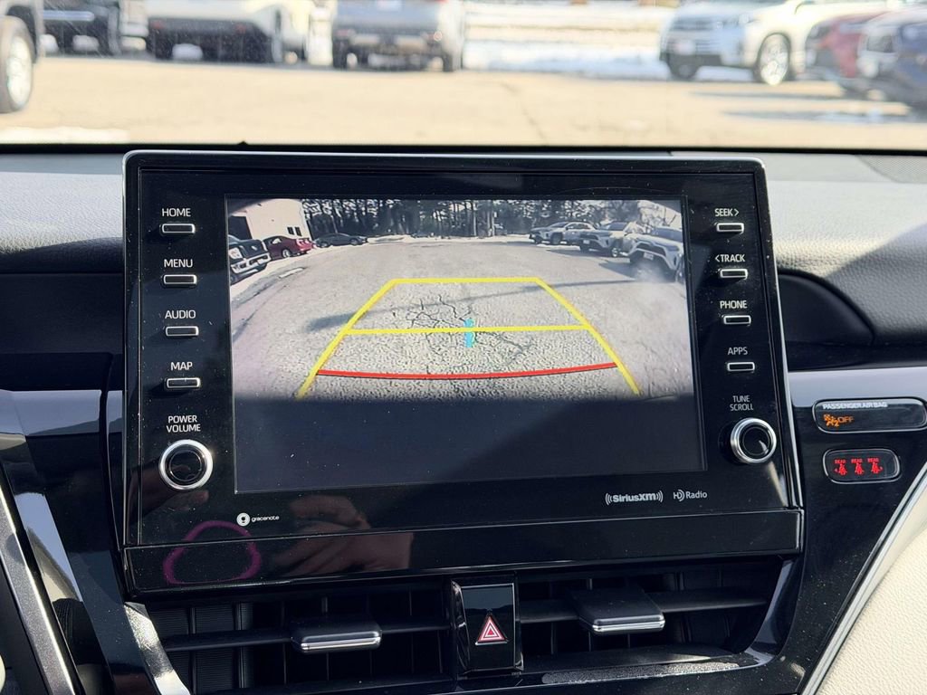 Certified 2022 Toyota Camry SE image 4