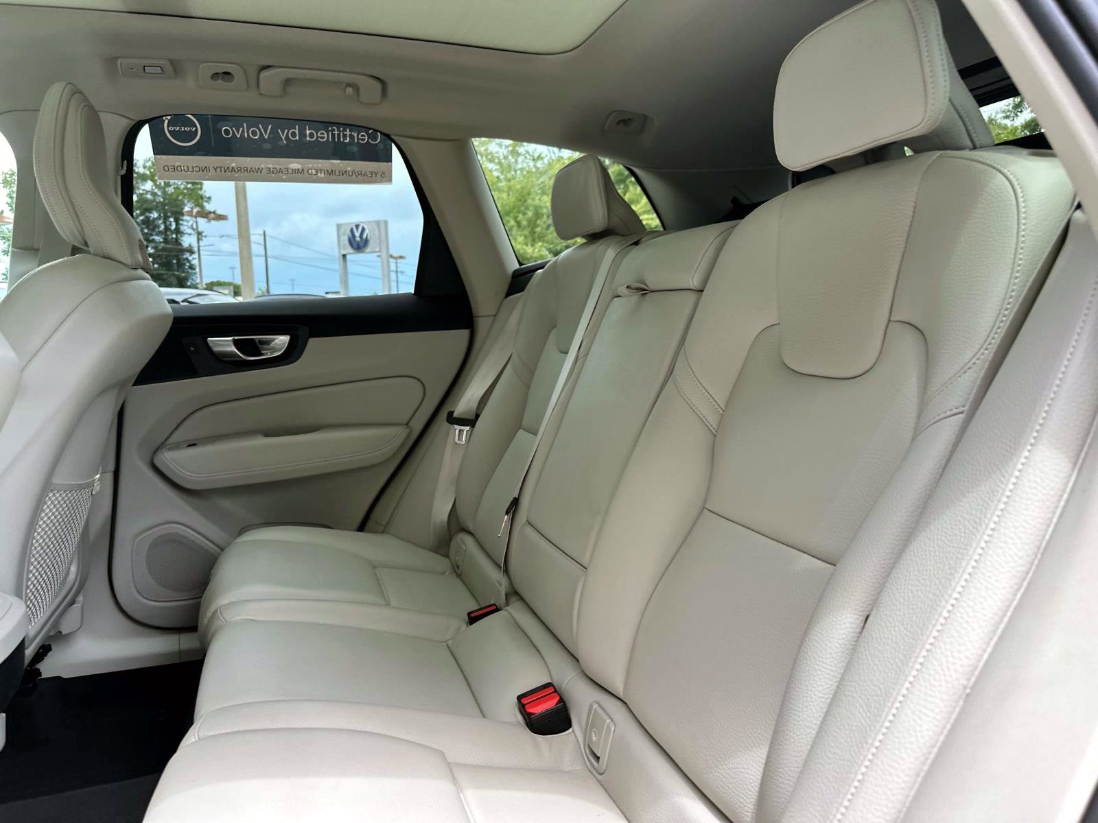 Certified 2024 Volvo XC60 B5 Plus image 14