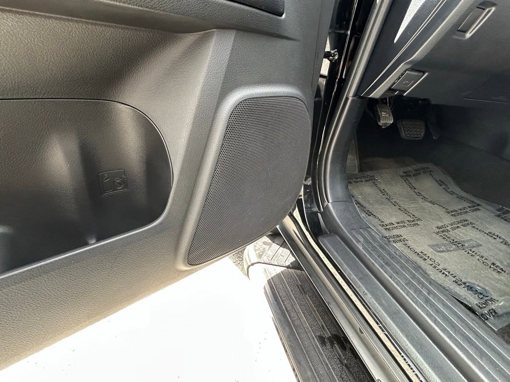 Used 2019 Toyota 4Runner SR5 image 18