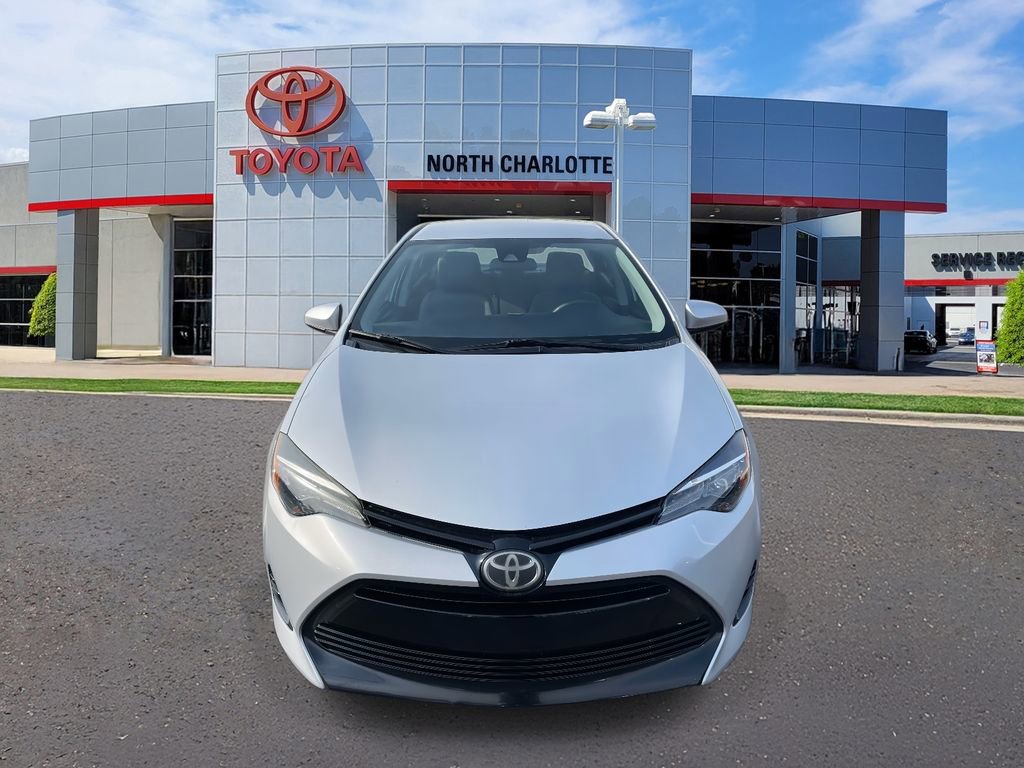 Used 2017 Toyota Corolla LE image 3