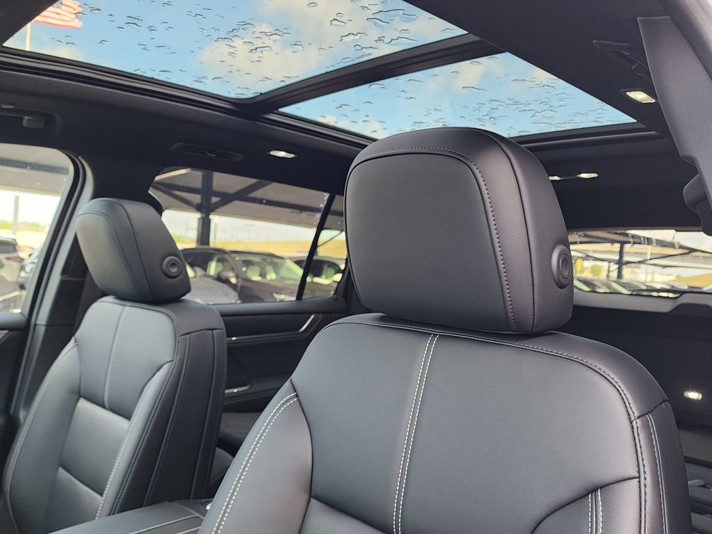 New 2026 GMC Acadia Elevation image 17