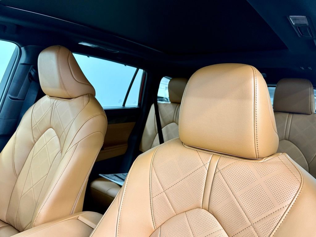 Used 2026 Toyota Highlander Platinum image 22