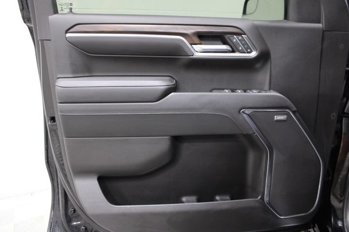 Used 2022 GMC Sierra 1500 SLT w/ SLT Convenience Package AWD/4WD image 18