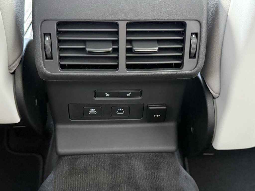 New 2026 Land Rover Range Rover Velar Dynamic SE image 34