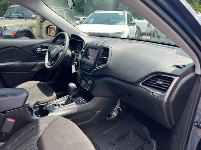 Used 2020 Jeep Cherokee Latitude FWD image 23