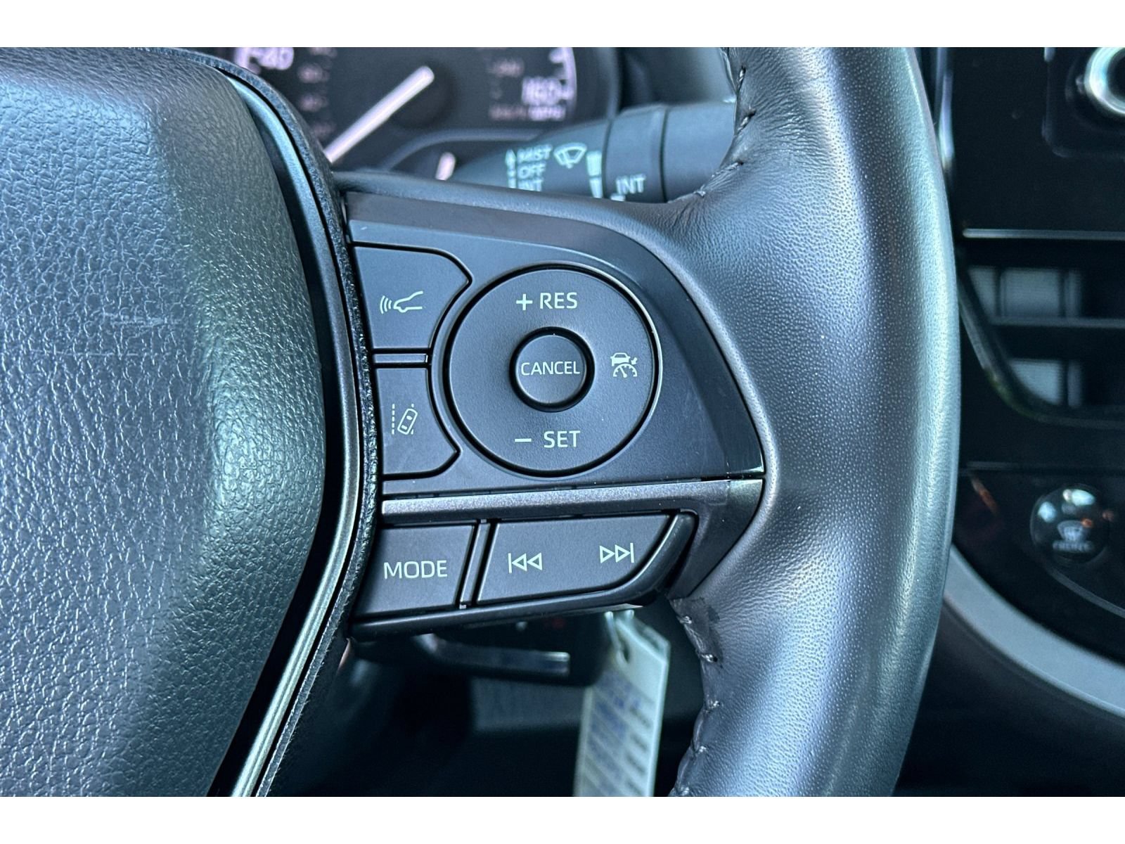 Used 2024 Toyota Camry SE FWD image 25