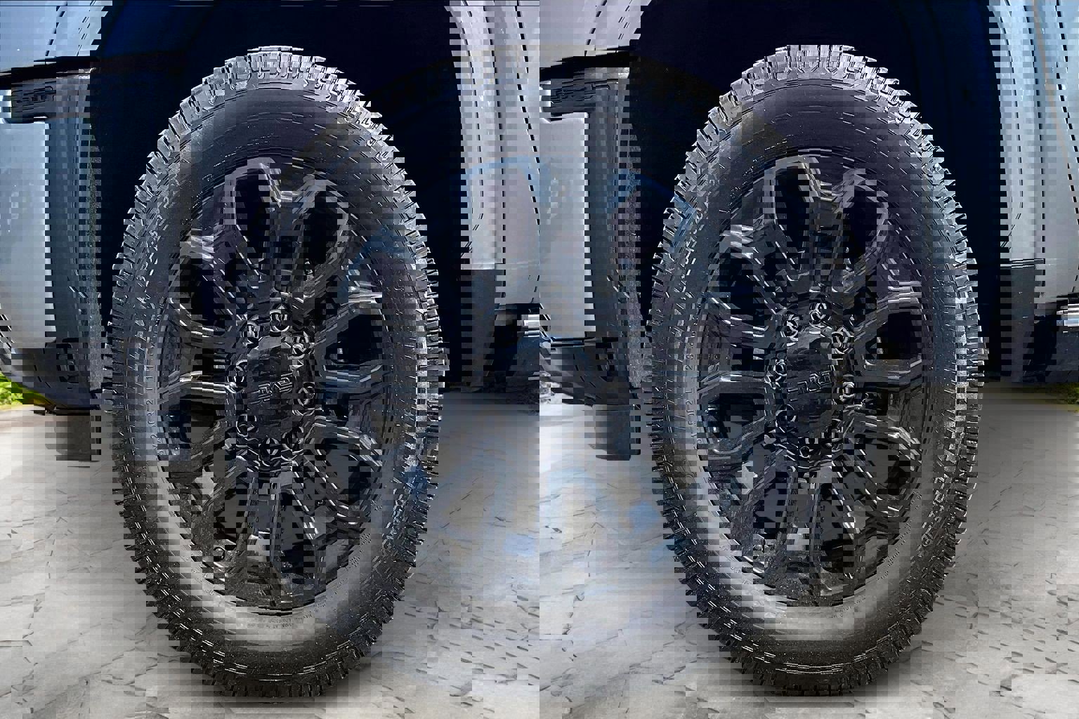 Used 2024 GMC Sierra 2500 Denali Ultimate image 9