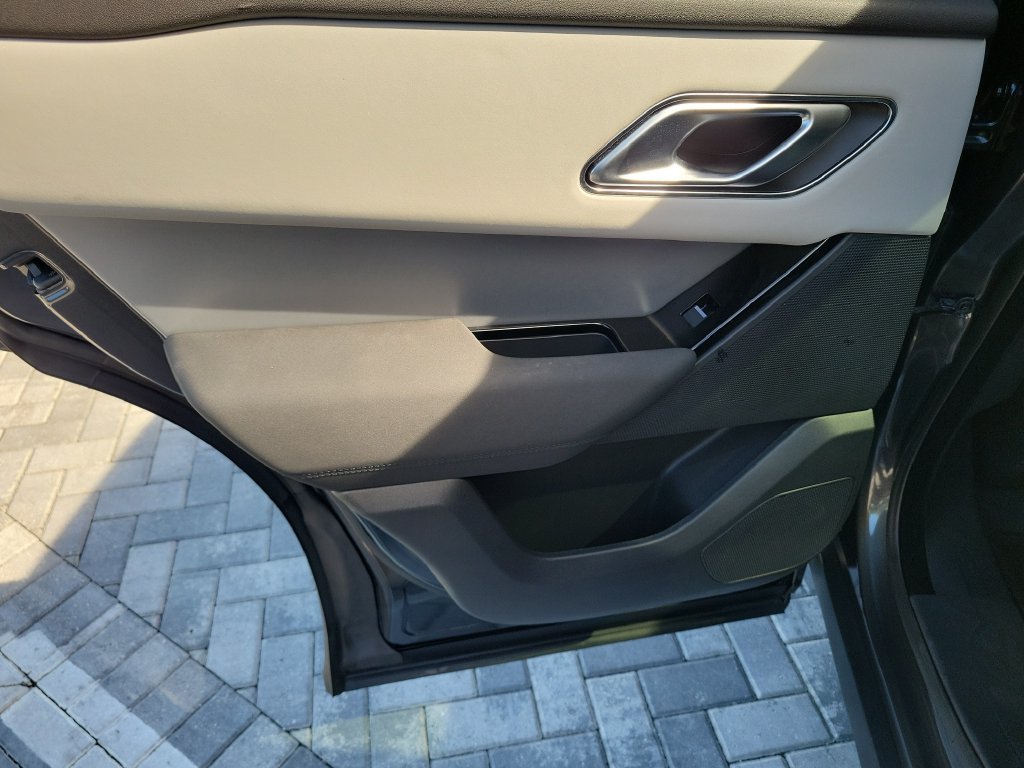 Certified 2025 Land Rover Range Rover Velar S AWD/4WD image 22