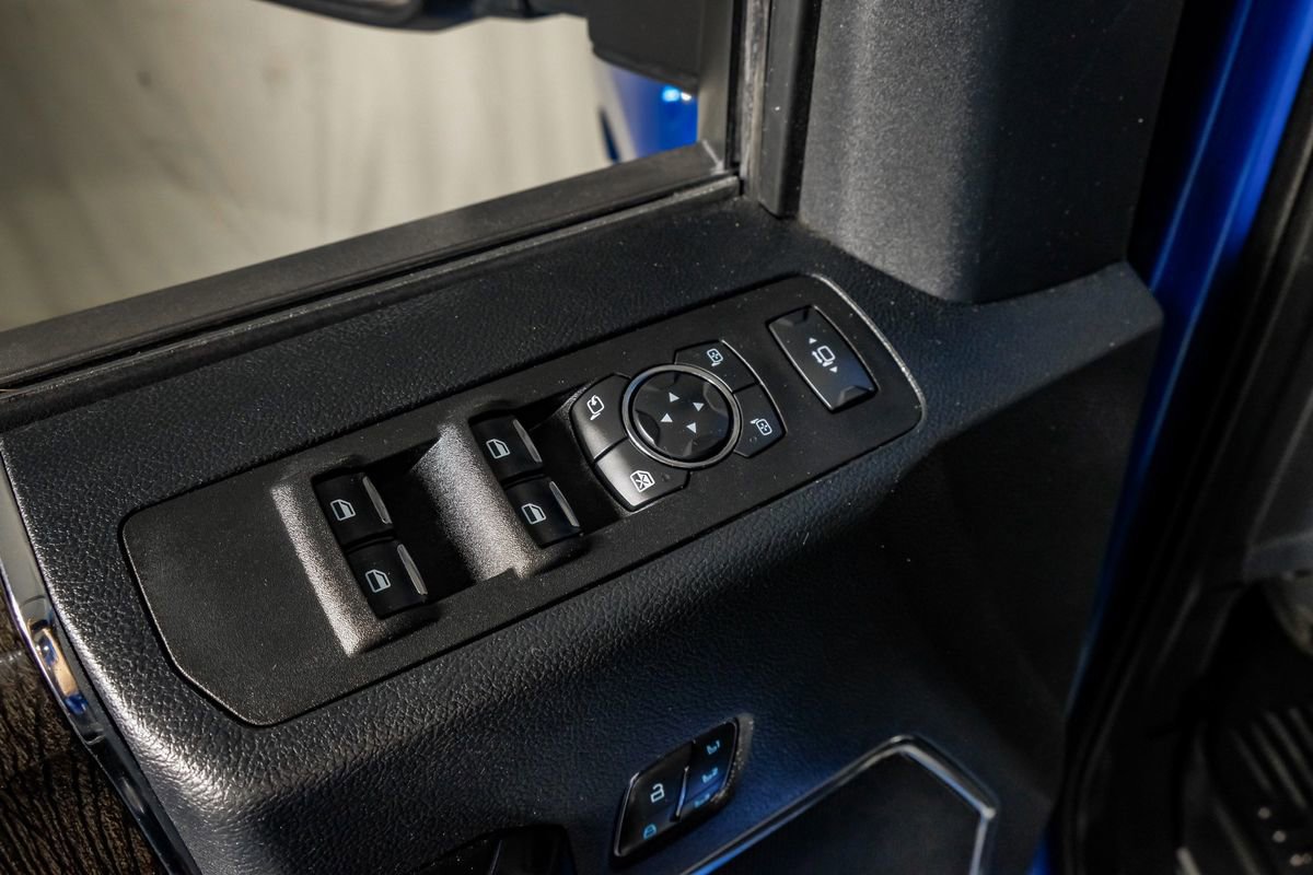 Used 2021 Ford F250 Lariat w/ Lariat Ultimate Package AWD/4WD image 34