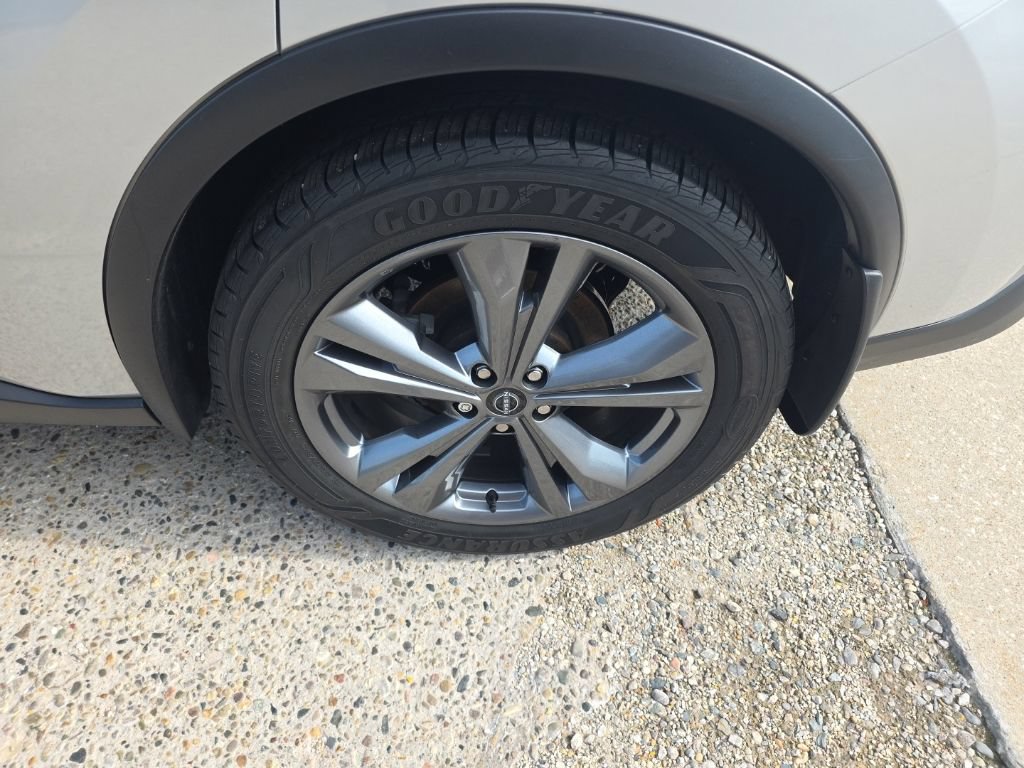 Certified 2023 Nissan Murano Platinum w/ Cargo Package AWD/4WD image 12