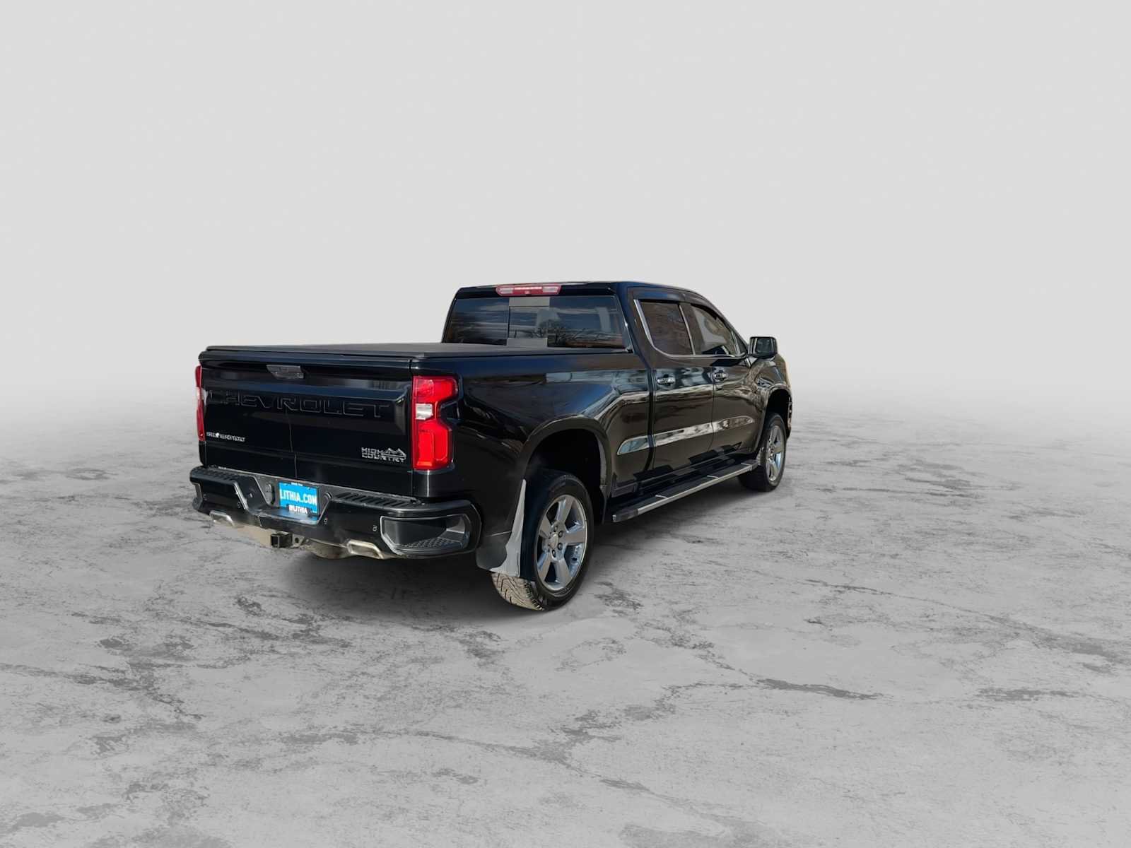 Used 2019 Chevrolet Silverado 1500 High Country w/ Technology Package AWD/4WD image 8