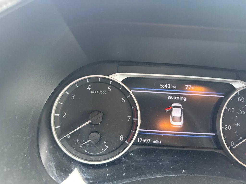 Certified 2024 Nissan Sentra SV FWD image 9