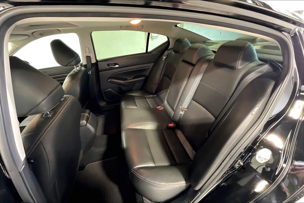 Used 2022 Nissan Altima 2.5 SR w/ Midnight Edition Package FWD image 35