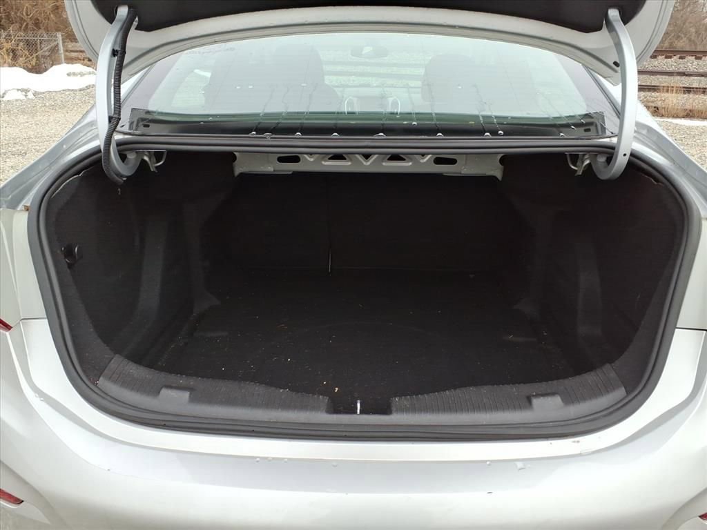 Used 2017 Chevrolet Cruze LT image 31