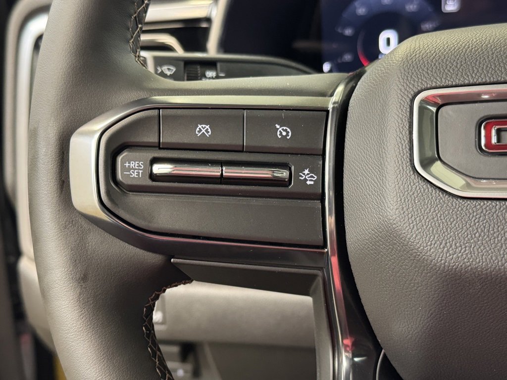 New 2025 GMC Canyon AT4 w/ Nightfall Edition image 33