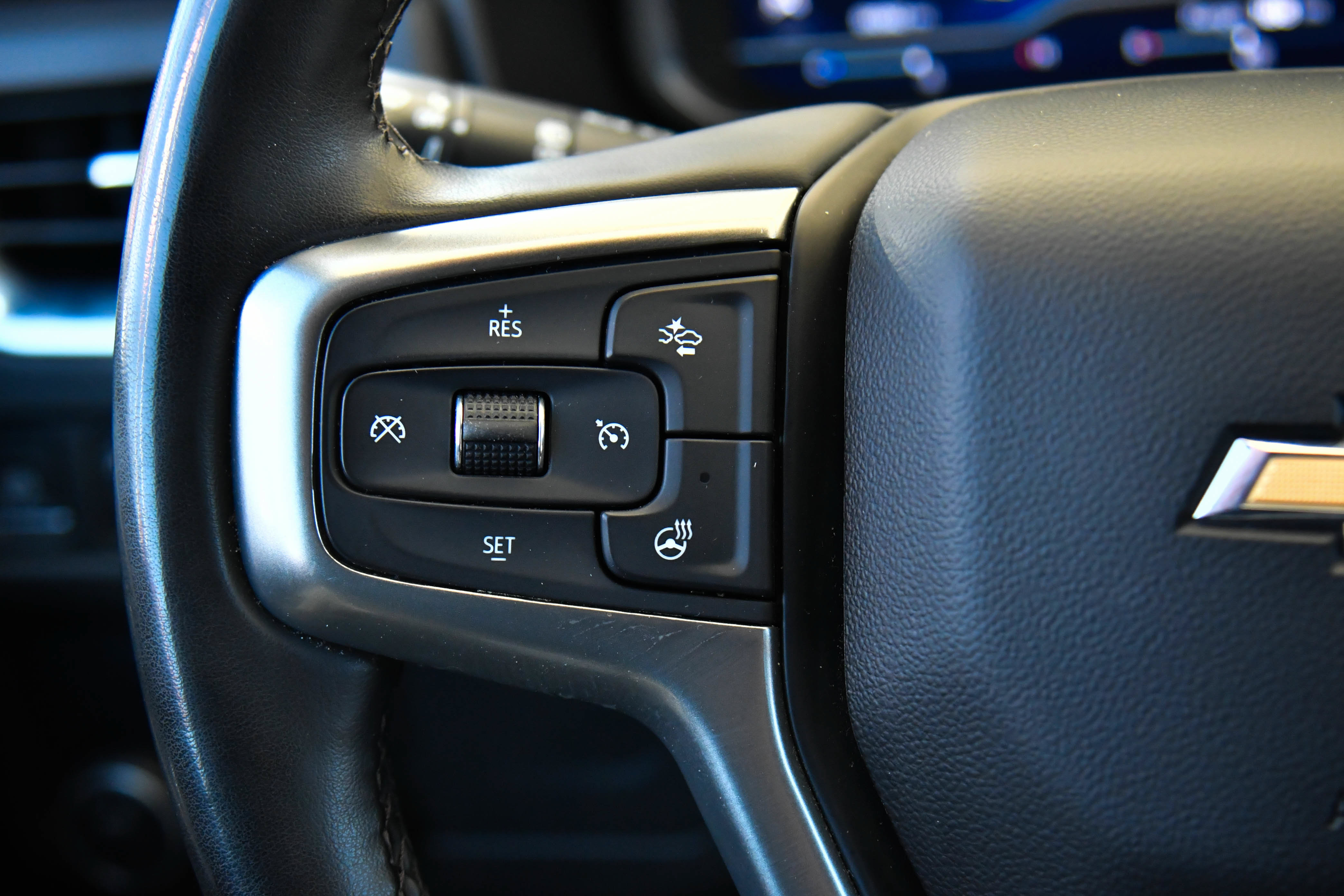 Used 2023 Chevrolet Suburban Premier RWD image 34