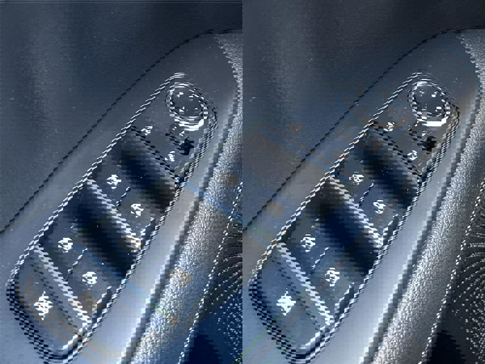 Used 2023 Kia Forte GT-Line w/ GT-Line Premium Package image 26