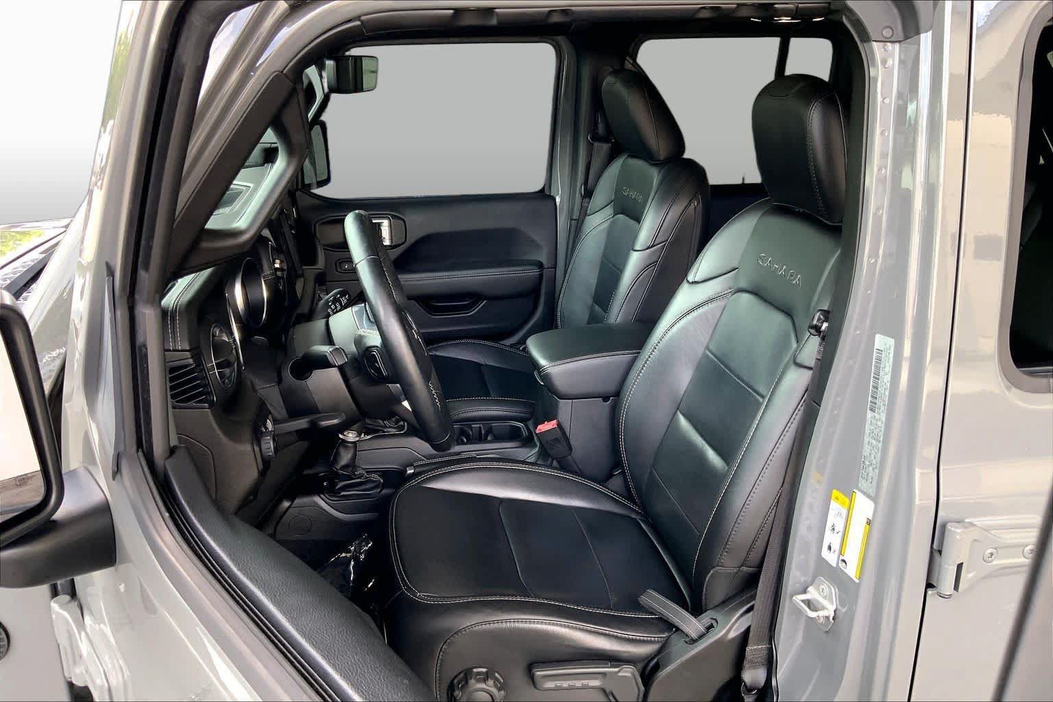 Used 2019 Jeep Wrangler Unlimited Sahara AWD/4WD image 8