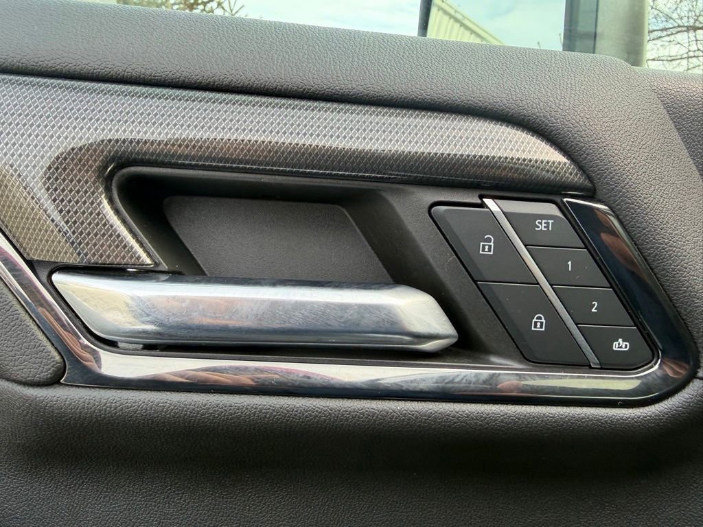 Used 2024 GMC Sierra 2500 AT4 w/ AT4 Premium Plus Package image 20