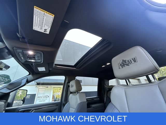 Used 2025 Chevrolet Silverado 2500 ZR2 w/ ZR2 Bison Edition AWD/4WD image 19
