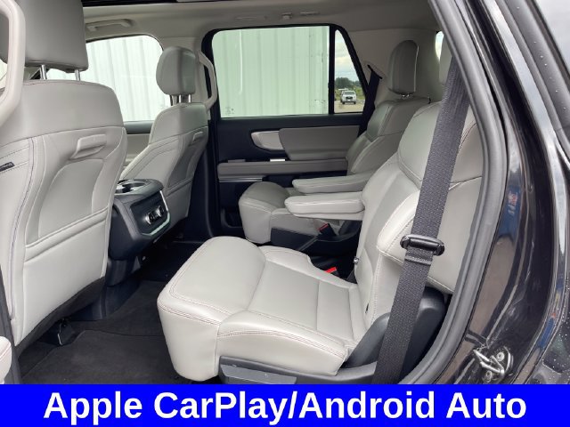 Used 2025 Ford Expedition Active AWD/4WD image 24
