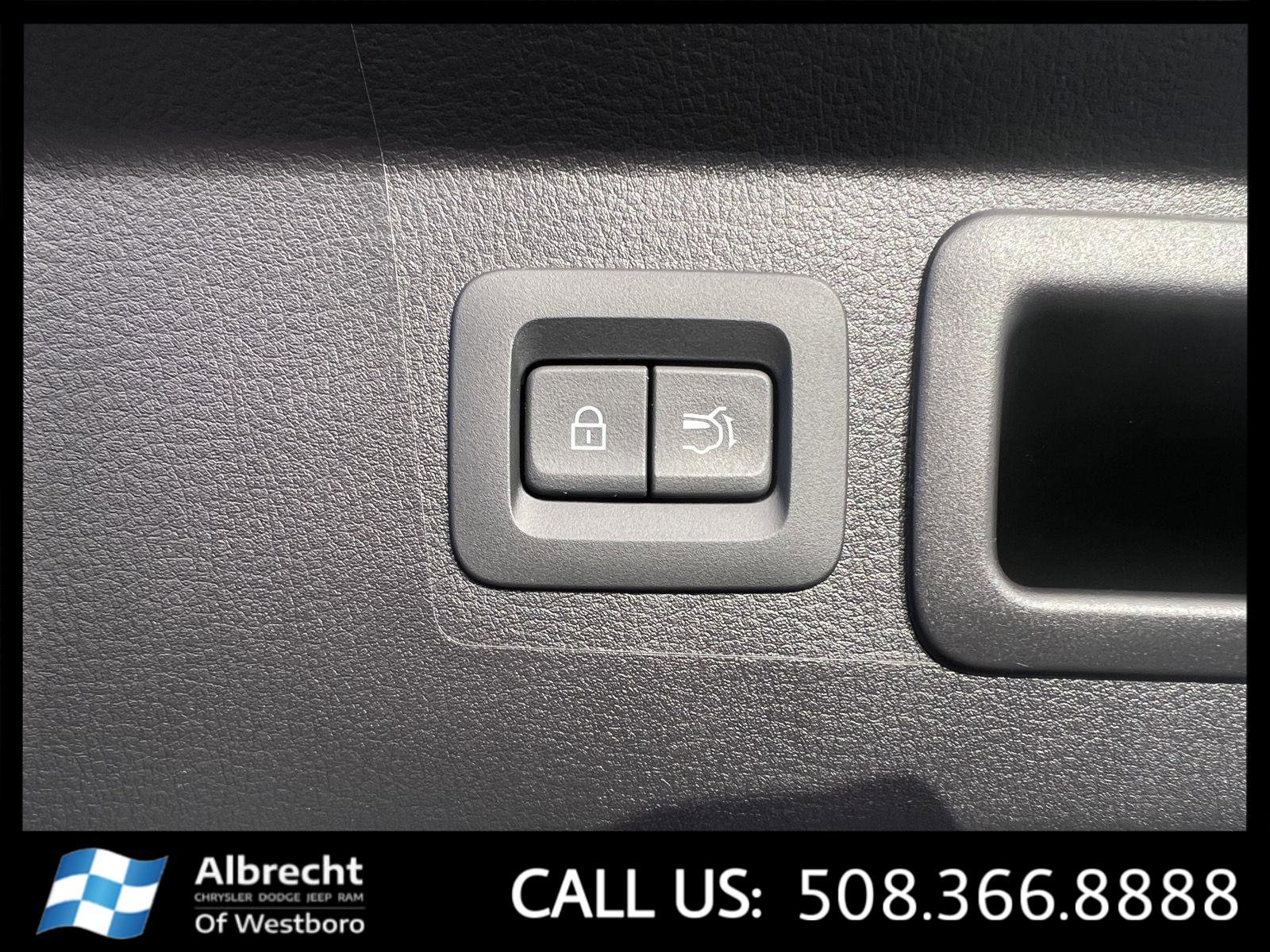 Used 2023 MAZDA CX-50 AWD 2.5 Turbo w/ Weather Package image 16