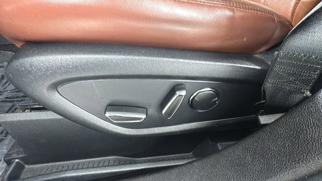 Used 2016 Lincoln MKX Reserve w/ Climate Package image 11