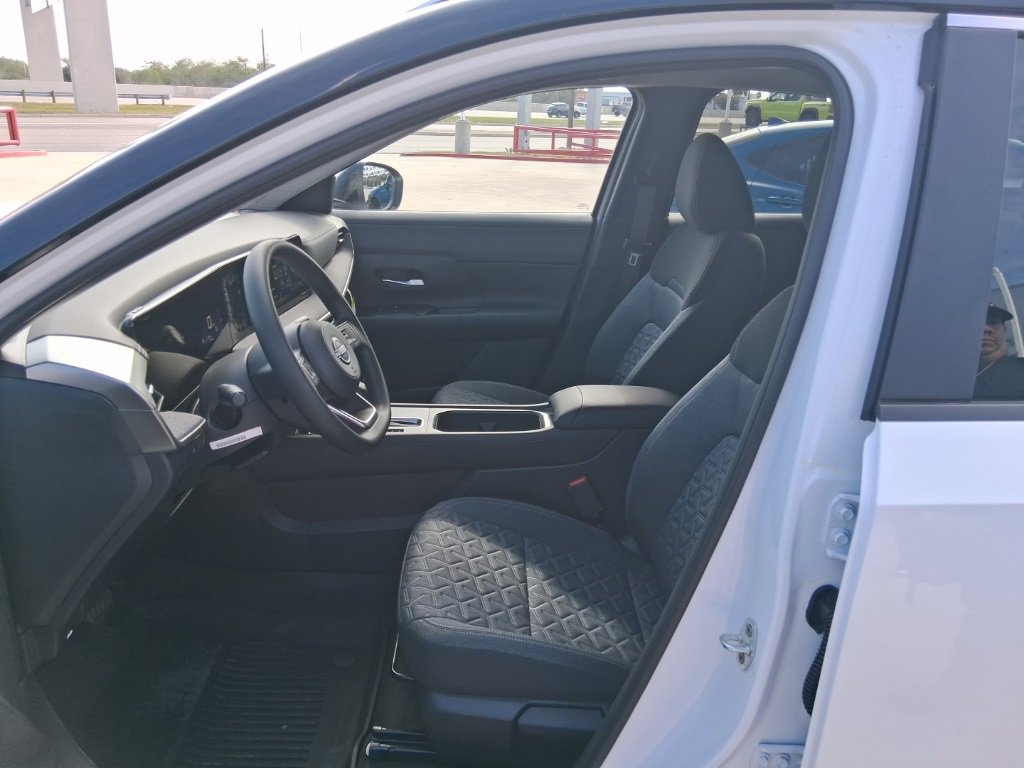 New 2026 Nissan Kicks SV image 22