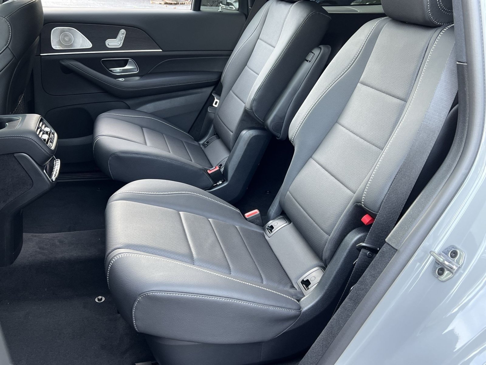 New 2027 Mercedes-Benz GLS 450 4MATIC image 30