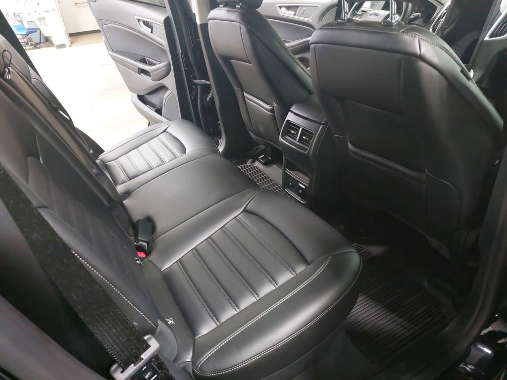 Used 2023 Ford Edge SEL w/ Convenience Package AWD/4WD image 11