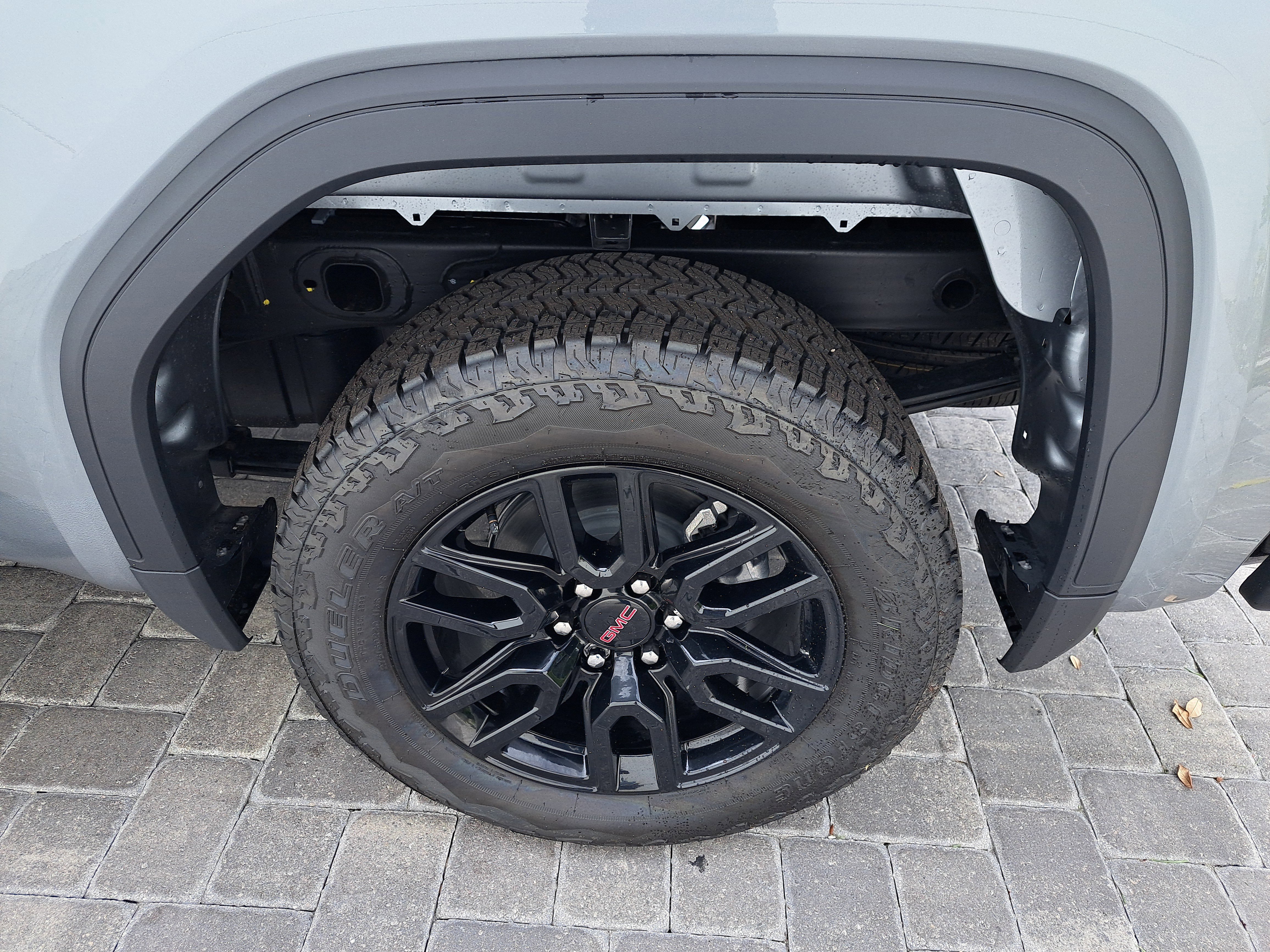 New 2025 GMC Sierra 1500 Elevation w/ LPO, Elevation Black Package image 11