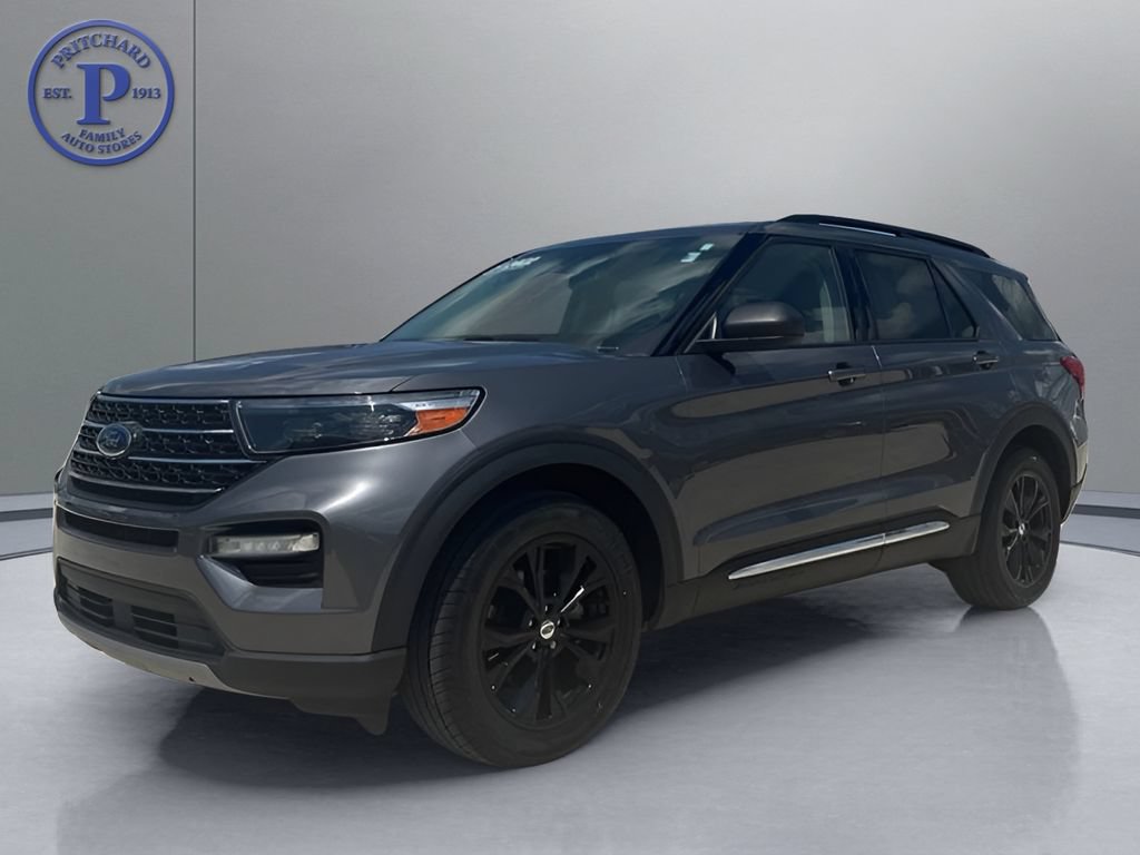Used 2022 Ford Explorer XLT w/ Equipment Group 202A AWD/4WD image 3