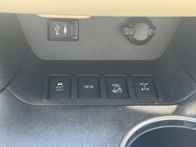 Used 2015 Toyota Highlander Limited Platinum AWD/4WD image 37