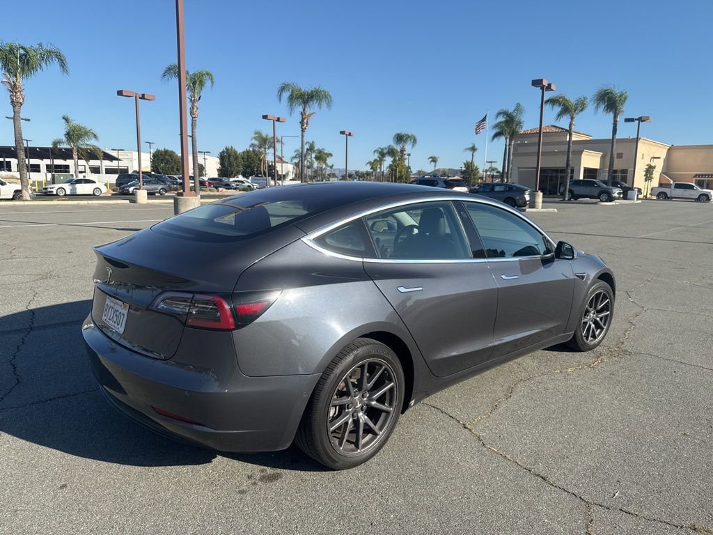 Used 2018 Tesla Model 3 Long Range image 8
