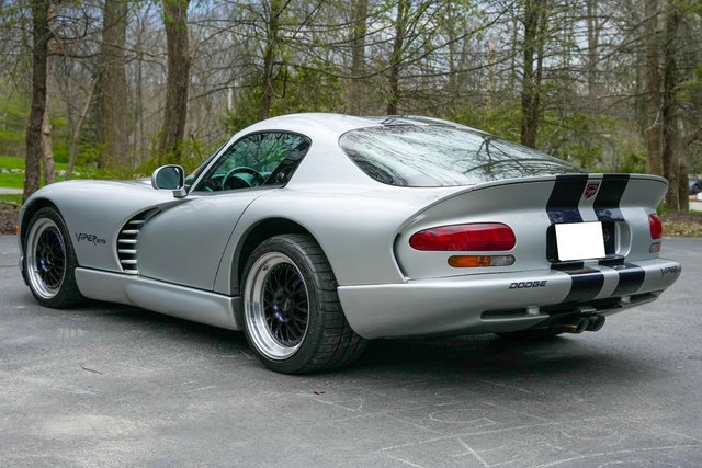 Used 1998 Dodge Viper GTS RWD image 7