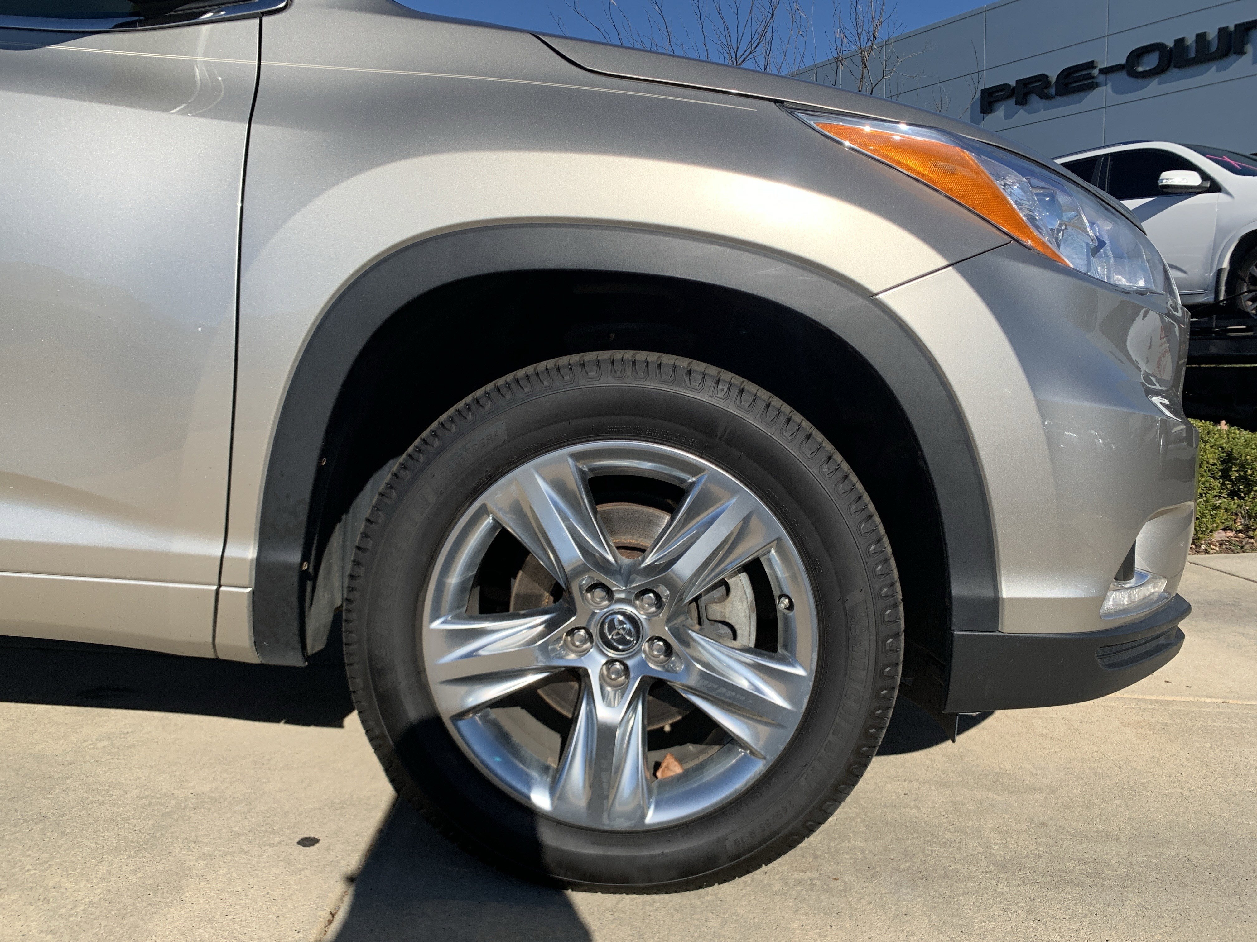 Used 2016 Toyota Highlander Limited image 13